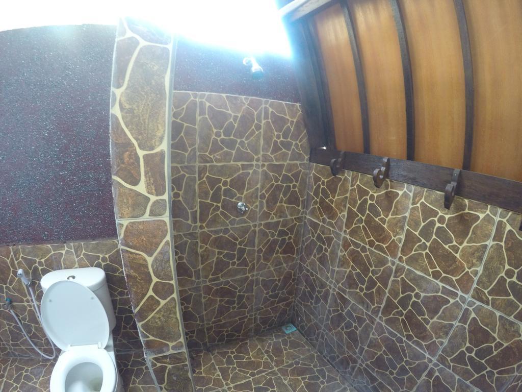 Hello Lumbung Homestay ギリ・アイル エクステリア 写真