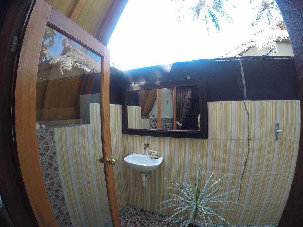 Hello Lumbung Homestay ギリ・アイル エクステリア 写真