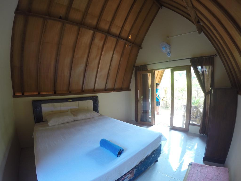 Hello Lumbung Homestay ギリ・アイル エクステリア 写真