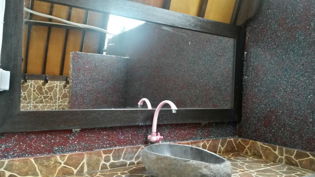 Hello Lumbung Homestay ギリ・アイル エクステリア 写真