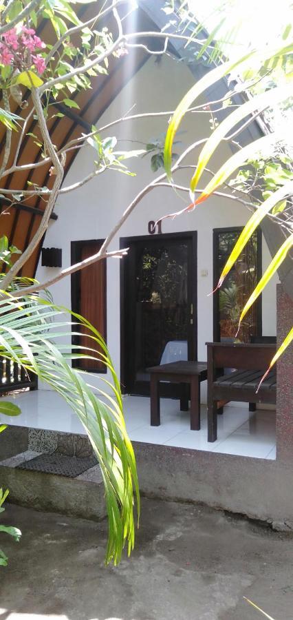 Hello Lumbung Homestay ギリ・アイル エクステリア 写真