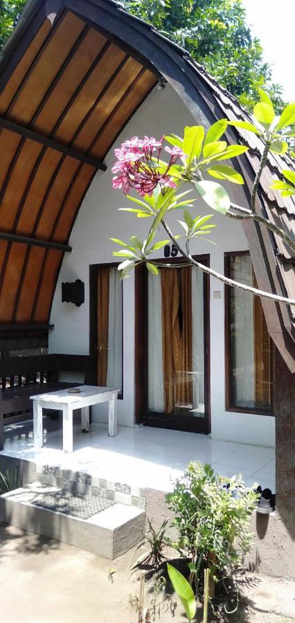 Hello Lumbung Homestay ギリ・アイル エクステリア 写真