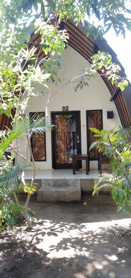 Hello Lumbung Homestay ギリ・アイル エクステリア 写真